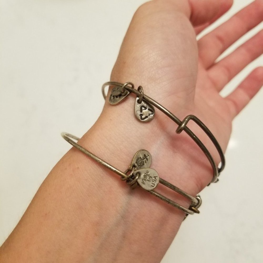 Alex And Ani Silver Lucky Clover Charm Bangle Bracelets St Patrick Day Classic - Picture 2 of 8